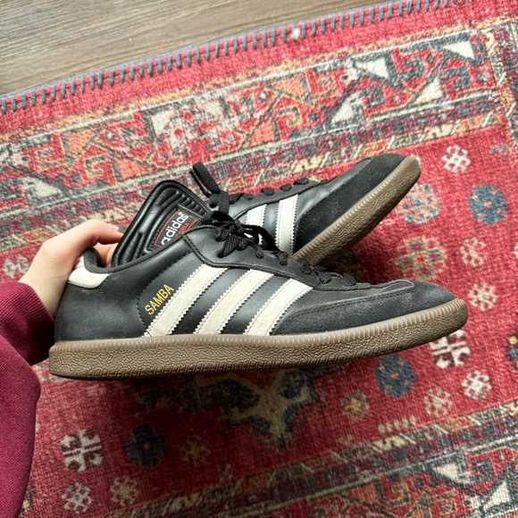 Black Adidas Sambas - Picture 2 of 6
